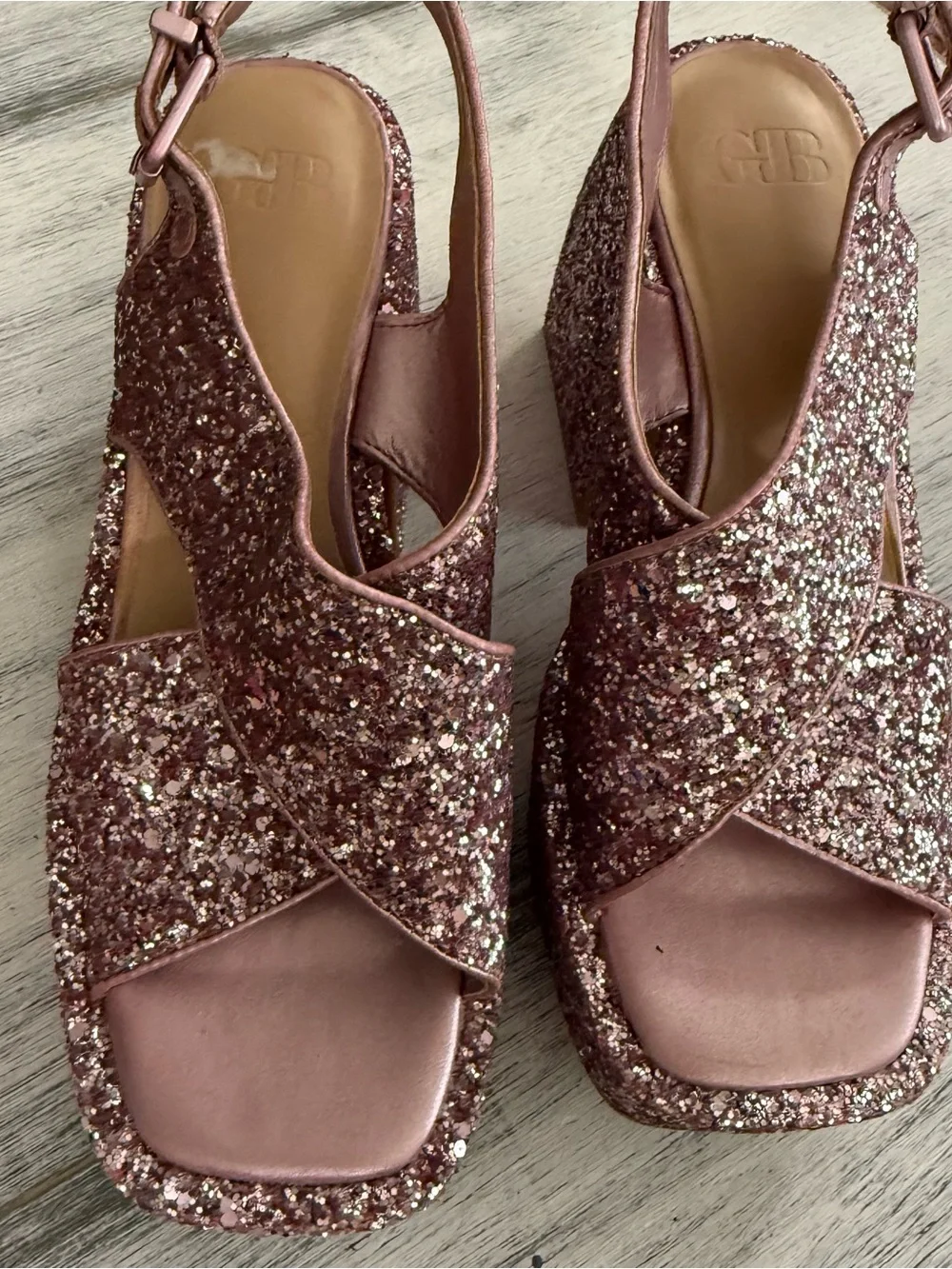 Gianni Bini Rose Pink Glitter Platform Block heel size 7M